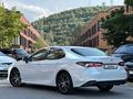 Toyota Camry 2023 года за 15 100 000 тг. в Алматы – фото 13