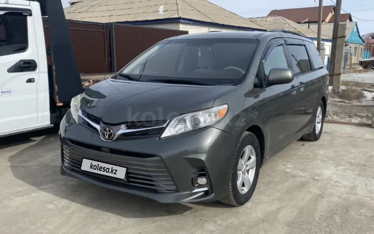 Toyota Sienna 2010 годаүшін9 200 000 тг. в Атырау