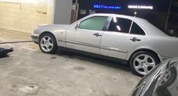 Mercedes-Benz E 280 1996 года за 2 700 000 тг. в Туркестан – фото 3