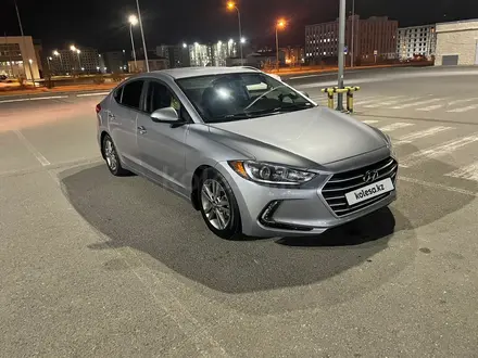 Hyundai Elantra 2017 года за 8 900 000 тг. в Актау