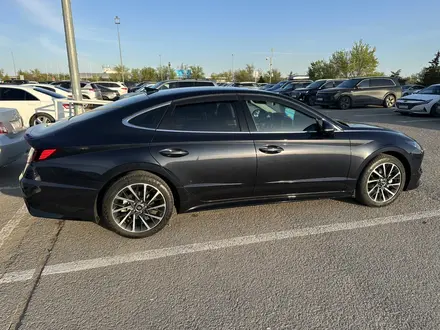 Hyundai Sonata 2021 года за 11 500 000 тг. в Актау – фото 2