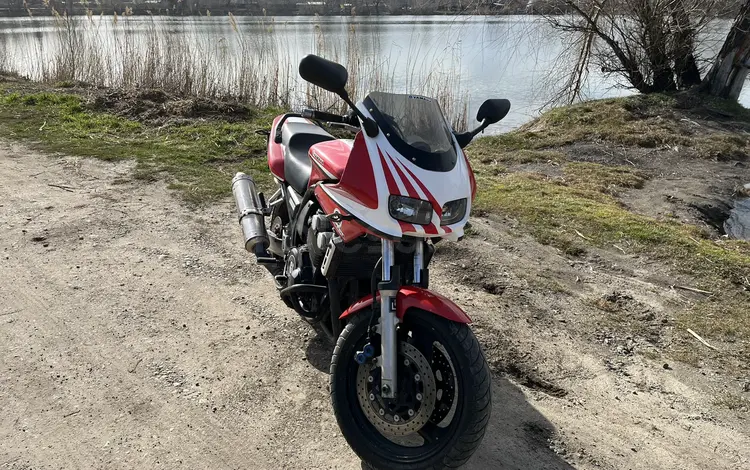 Yamaha  FZS600 Fazer 2001 года за 1 000 000 тг. в Усть-Каменогорск