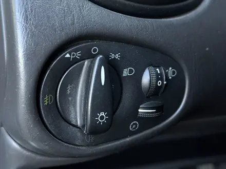 Ford Focus 2001 года за 2 300 000 тг. в Семей – фото 19