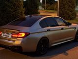 BMW M5 2022 года за 51 000 000 тг. в Алматы – фото 2