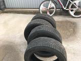 Зимний шина 215*55R17 за 75 000 тг. в Алматы – фото 2