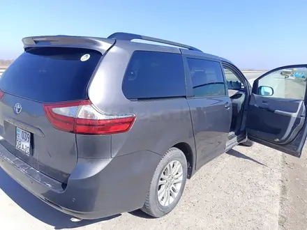 Toyota Sienna 2015 года за 14 000 000 тг. в Алматы – фото 3