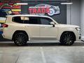 Toyota Land Cruiser 2023 года за 51 295 000 тг. в Алматы – фото 8