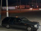 Mercedes-Benz E 220 1993 года за 2 100 000 тг. в Кызылорда – фото 2