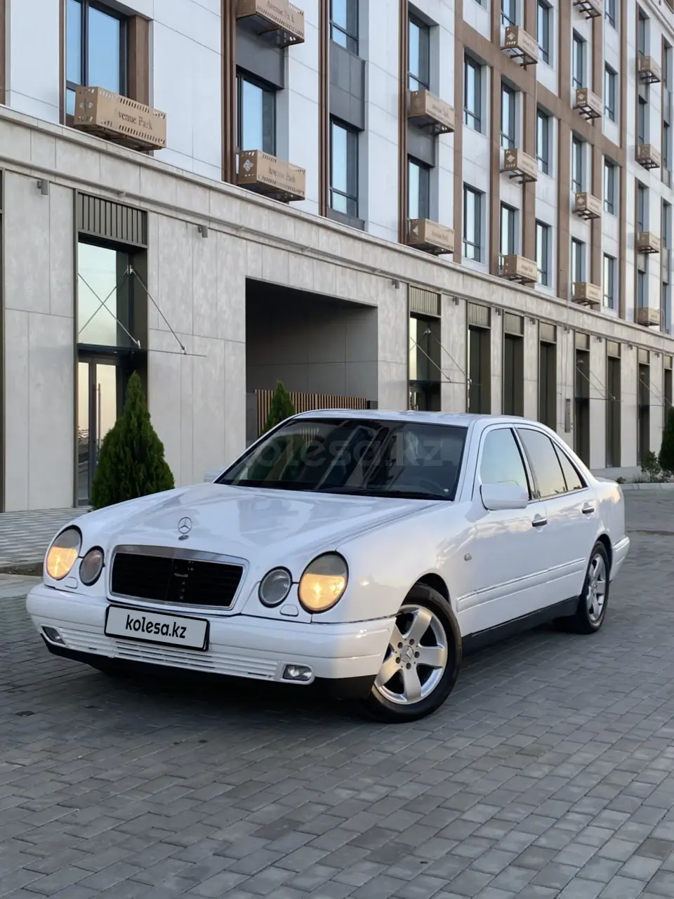 Mercedes-Benz E-Class, 1997