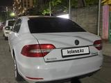 Skoda Superb 2014 года за 4 500 000 тг. в Алматы – фото 2