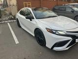 Toyota Camry 2021 годаfor16 000 000 тг. в Костанай – фото 2