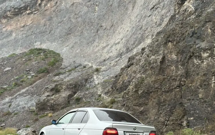 BMW 528 1999 годаfor4 000 000 тг. в Шымкент