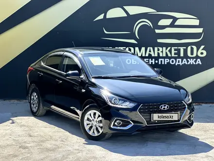 Hyundai Accent 2019 года за 7 290 000 тг. в Атырау – фото 3