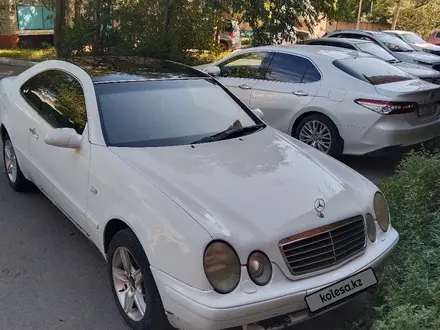 Mercedes-Benz CLK 320 1999 года за 3 200 000 тг. в Костанай – фото 6