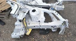 Ланжерон телевизор стойка парог на Раф4 Камри 70/75 за 101 010 тг. в Алматы