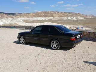 Mercedes-Benz E 320