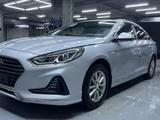 Hyundai Sonata 2017 годаfor8 500 000 тг. в Астана