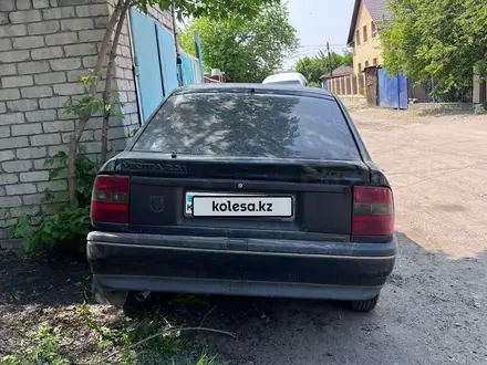 Opel Vectra 1991 года за 444 444 тг. в Семей – фото 3