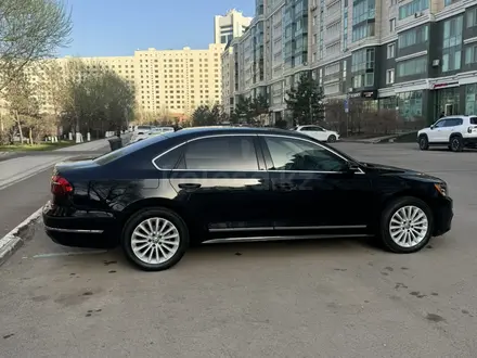 Volkswagen Passat 2016 года за 8 300 000 тг. в Астана – фото 4