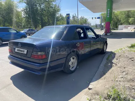 Mercedes-Benz E 200 1994 года за 1 550 000 тг. в Павлодар – фото 4