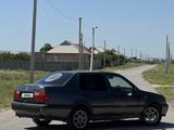 Volkswagen Vento 1998 года за 500 000 тг. в Шымкент – фото 2