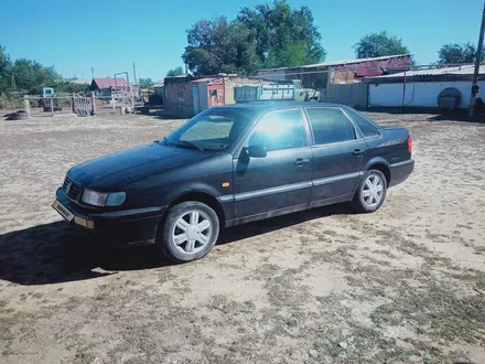 Volkswagen Passat 1994 года за 1 200 000 тг. в Актобе – фото 4