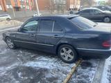 Mercedes-Benz E 230 1996 года за 2 400 000 тг. в Павлодар – фото 5