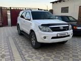 Toyota Fortuner 2006 года за 11 000 000 тг. в Тараз – фото 2