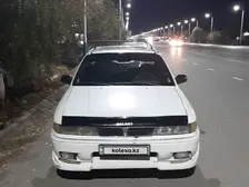 Mitsubishi Galant, 1992