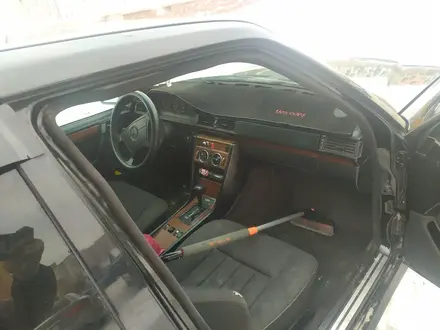 Mercedes-Benz E 280 1994 года за 1 400 000 тг. в Астана