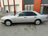 Mercedes-Benz E 320 1998 года за 4 200 000 тг. в Актау – фото 4