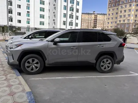 Toyota RAV4 2021 года за 13 400 000 тг. в Актау – фото 3