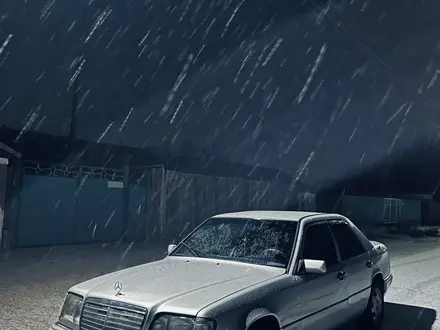 Mercedes-Benz E 200 1994 года за 2 100 000 тг. в Аральск – фото 4