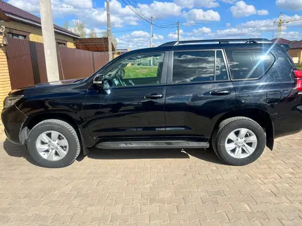 Toyota Land Cruiser Prado 2018 года за 17 900 000 тг. в Уральск – фото 2