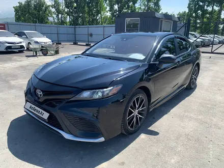 Toyota Camry 2020 года за 9 144 300 тг. в Алматы – фото 5
