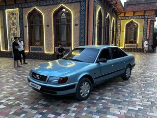 Audi 100