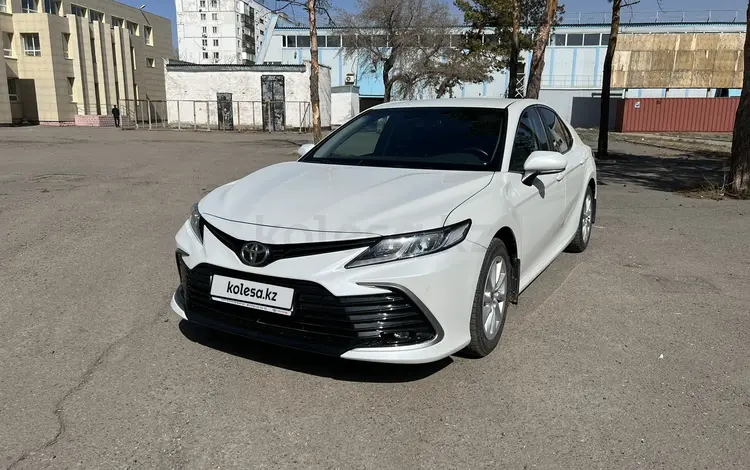 Toyota Camry 2021 годаүшін13 700 000 тг. в Павлодар