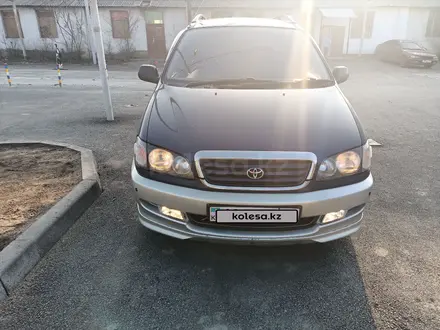 Toyota Ipsum 1996 года за 3 700 000 тг. в Алматы