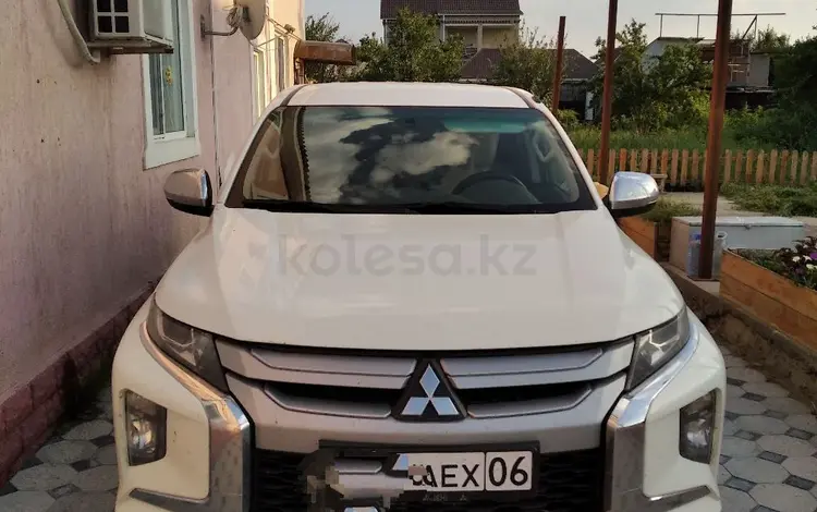 Mitsubishi L200 2021 года за 12 000 000 тг. в Атырау