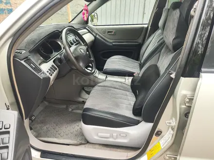 Toyota Highlander 2003 года за 6 000 000 тг. в Алматы – фото 9