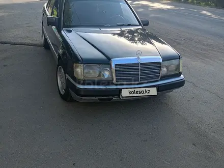 Mercedes-Benz E 230 1989 года за 950 000 тг. в Алматы