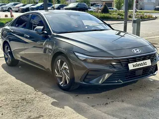Hyundai Elantra, 2024