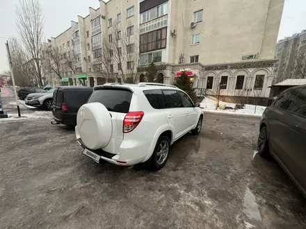 Toyota RAV4 2011 года за 9 100 000 тг. в Астана – фото 4