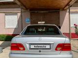 Mercedes-Benz E 280 1996 года за 2 900 000 тг. в Сарыагаш – фото 3