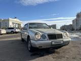 Mercedes-Benz E 280 1997 года за 2 500 000 тг. в Астана – фото 2