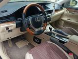 Lexus ES 300h 2013 года за 8 000 000 тг. в Актобе – фото 5