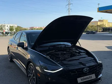 Hyundai Sonata 2021 года за 11 500 000 тг. в Актау – фото 2