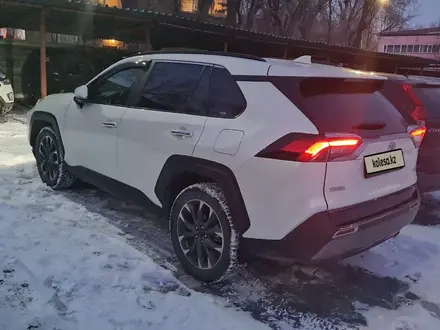 Toyota RAV4 2020 года за 17 500 000 тг. в Астана – фото 3