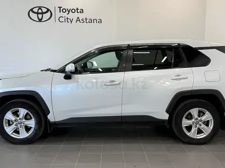 Toyota RAV4 Prestige 2021 года за 12 900 000 тг. в Астана – фото 3