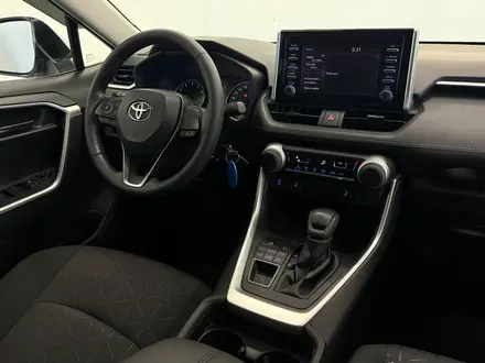 Toyota RAV4 Prestige 2021 года за 12 900 000 тг. в Астана – фото 13